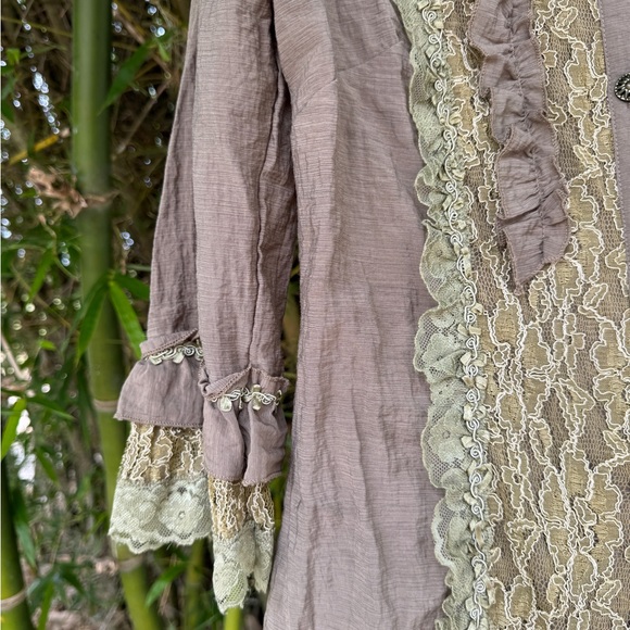 Vintage Pretty Angel Linen Blend Blouse - Picture 3 of 9